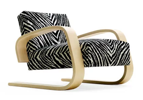 Armchair 400 by Alvar Aalto
